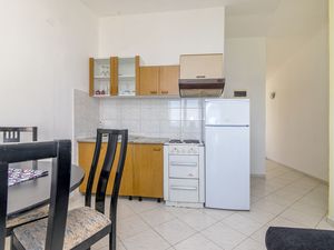 23989635-Ferienwohnung-2--300x225-2