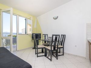 23989635-Ferienwohnung-2--300x225-4