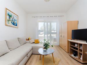 23945957-Ferienwohnung-7--300x225-3