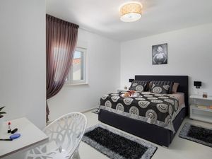 23946191-Ferienwohnung-4--300x225-4