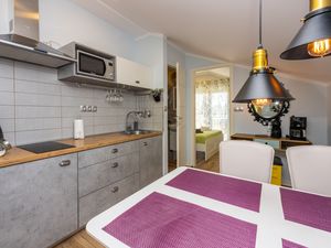 23946228-Ferienwohnung-4--300x225-5