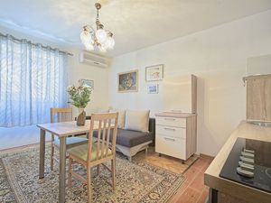 23946681-Ferienwohnung-2--300x225-1