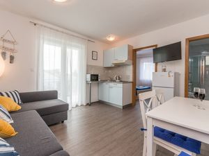 23946854-Ferienwohnung-3--300x225-1