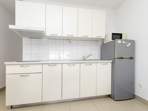 23946980-Ferienwohnung-3--300x225-4