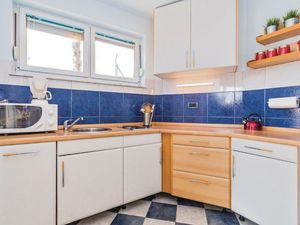 23947088-Ferienwohnung-4--300x225-1