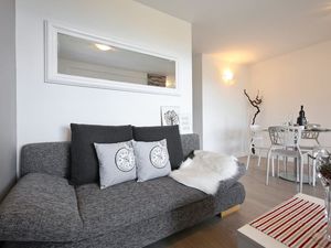 23947120-Ferienwohnung-5--300x225-2