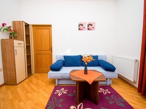 23947145-Ferienwohnung-4--300x225-5