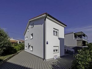 23947247-Ferienwohnung-3--300x225-1