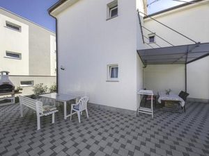 23947247-Ferienwohnung-3--300x225-5