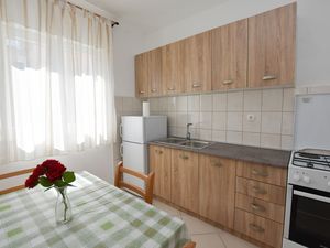 23947273-Ferienwohnung-3--300x225-2