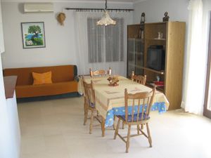 23947289-Ferienwohnung-6--300x225-2