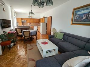 23947565-Ferienwohnung-4--300x225-1