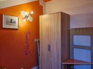 23947367-Ferienwohnung-6--300x225-3