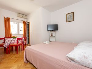 23947431-Ferienwohnung-4--300x225-2