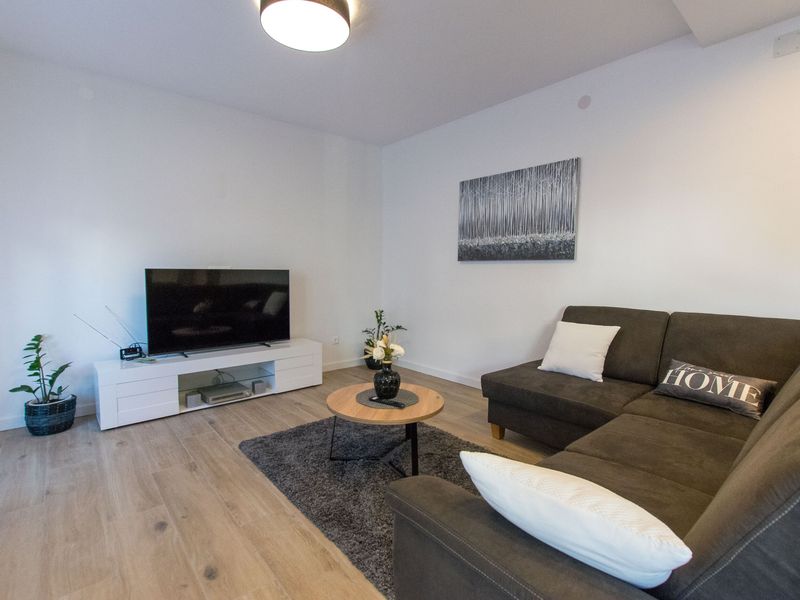 23947504-Ferienwohnung-5--800x600-2