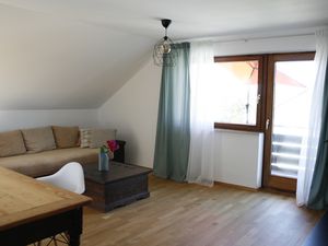 22321303-Ferienwohnung-3--300x225-2