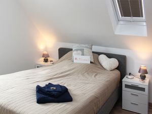 22356593-Ferienwohnung-4--300x225-2