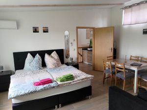 23479112-Ferienwohnung-6--300x225-0