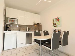 22195053-Ferienwohnung-4--300x225-4