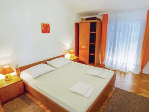 23731400-Ferienwohnung-5--300x225-5