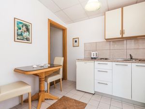 23722270-Ferienwohnung-2--300x225-2