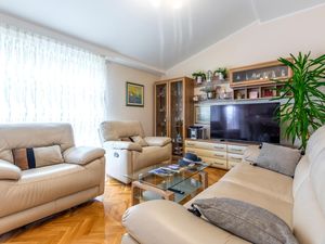 23723862-Ferienwohnung-6--300x225-2