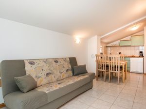 23725898-Ferienwohnung-10--300x225-2