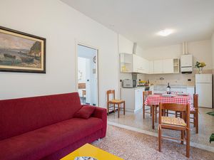 23722775-Ferienwohnung-6--300x225-2