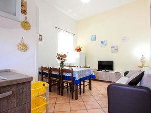 23723047-Ferienwohnung-5--300x225-2