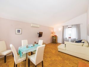 23736810-Ferienwohnung-4--300x225-1