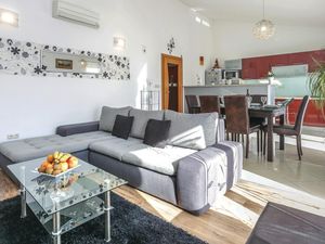 23737357-Ferienwohnung-5--300x225-1