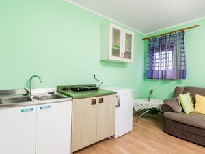 23744356-Ferienwohnung-2--300x225-5