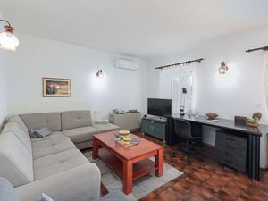 23752556-Ferienwohnung-6--300x225-4