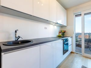 23753917-Ferienwohnung-4--300x225-5