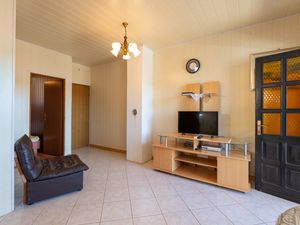 23757195-Ferienwohnung-4--300x225-4