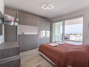 23758347-Ferienwohnung-6--300x225-3