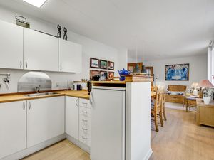 23758402-Ferienwohnung-5--300x225-4