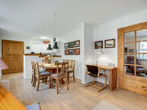 23758402-Ferienwohnung-5--300x225-5