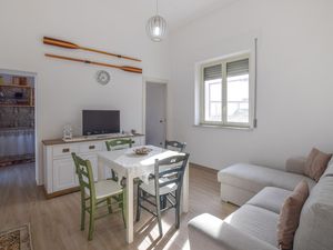 23760500-Ferienwohnung-4--300x225-1