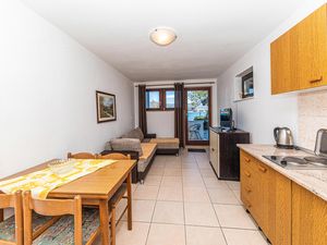 23761508-Ferienwohnung-4--300x225-4