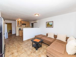 23761513-Ferienwohnung-4--300x225-2