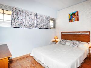 23762897-Ferienwohnung-6--300x225-5