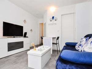 23766042-Ferienwohnung-4--300x225-3