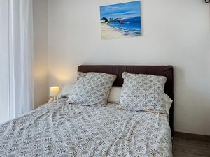 23767297-Ferienwohnung-4--300x225-4