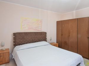 23824471-Ferienwohnung-4--300x225-3