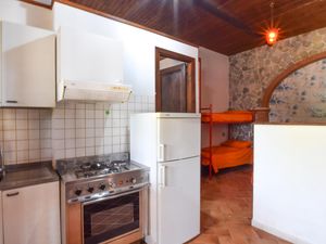 24001894-Ferienwohnung-4--300x225-2