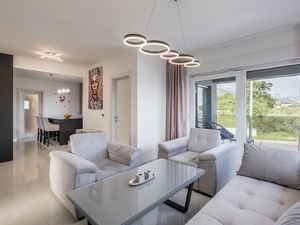 24001934-Ferienwohnung-6--300x225-3