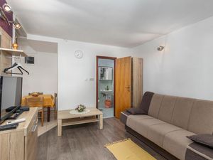 24002350-Ferienwohnung-4--300x225-1