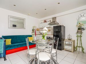 24002895-Ferienwohnung-4--300x225-4