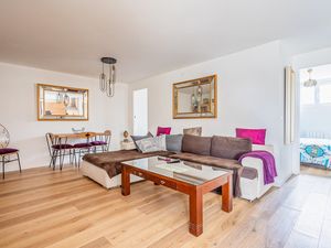 24002897-Ferienwohnung-6--300x225-2